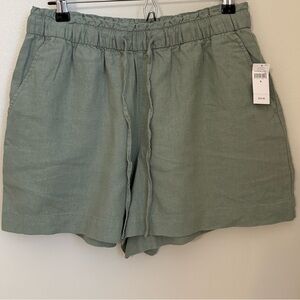 NWT GAP Women's Sage Green Cargo Shorts Size: S Linen